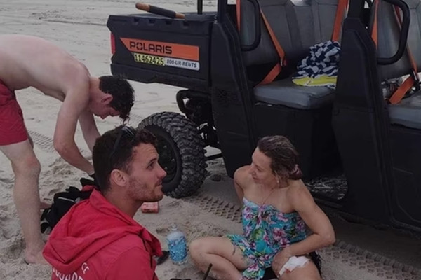 Cạy hàm cá mập, người phụ nữ thoát chết thần kỳ Cay ham ca map, nguoi phu nu thoat chet than ky