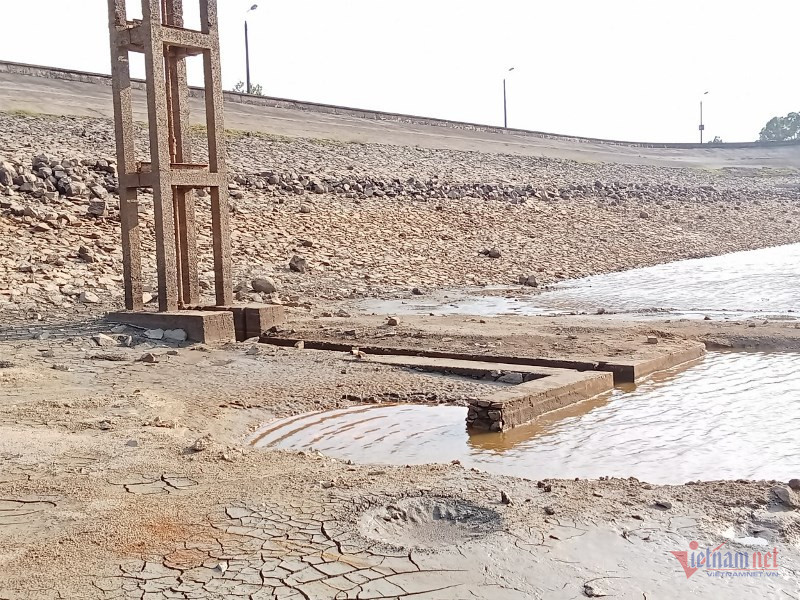 Ha Tinh: Ho cap nuoc can tro day, nguy co thieu nuoc sinh hoat-Hinh-4