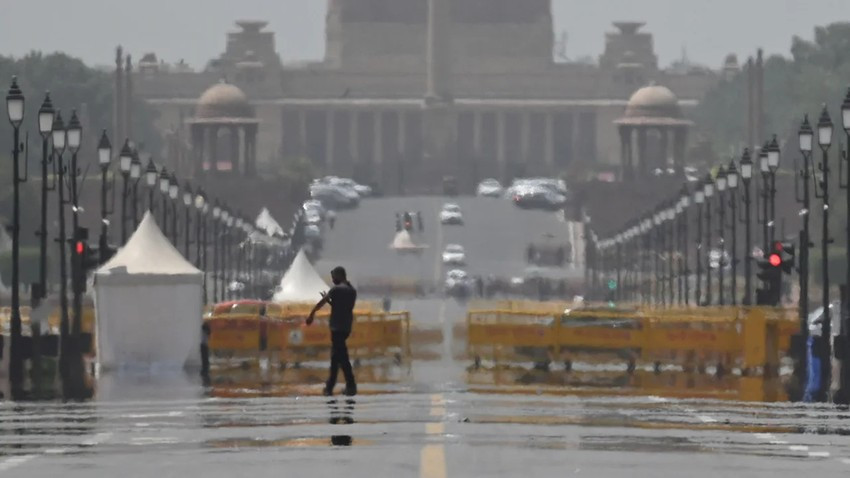 Ấn Độ: Trong tháng 4, nắng nóng hoành hành ở các bang Tây Bengal, Bihar và Andhra Pradesh của Ấn Độ. Có thời điểm nhiều ngày liên tiếp, nhiệt độ ban ngày ở những khu vực này được ghi nhận là 40 độ C, cao hơn khoảng 5 độ C so với mức trung bình. Ảnh: GETTY.