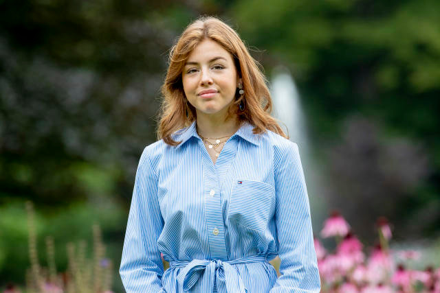 Alexia ngày càng xinh đẹp nhờ thừa hưởng vẻ đẹp Latinh cuốn hút từ người mẹ gốc Argentina.