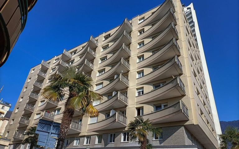 Chuyen dau long cua gia dinh 5 nguoi cung nhay lau tu tu