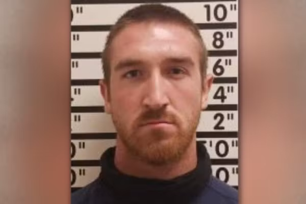 Tom gon ten trom ngan hang roi trung thung rac luc chay tron