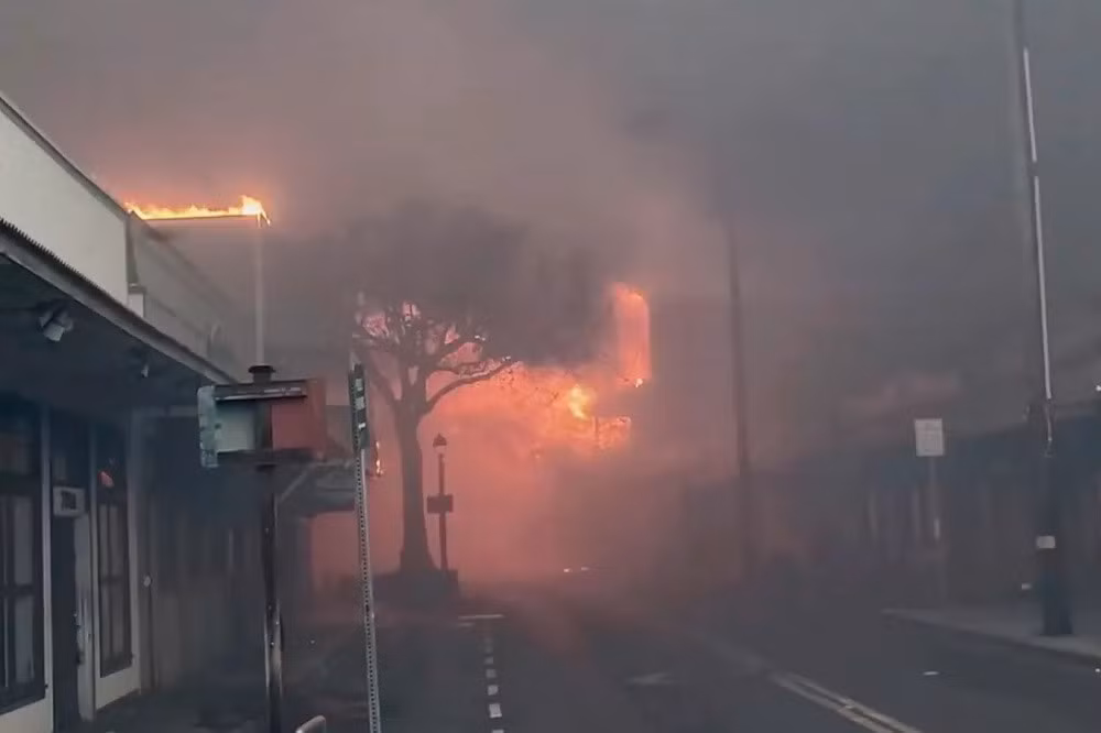 My: Chay rung nhu “dia nguc” thieu rui thi tran o Hawaii