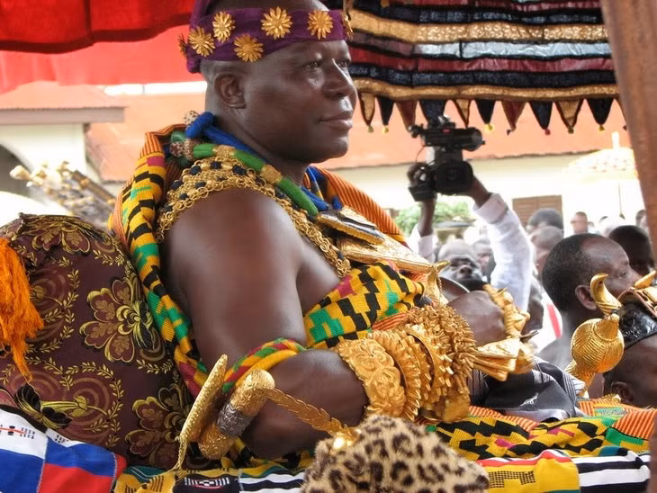 Bo toc giau nhat chau Phi, nguoi nao cung “dat” day vang-Hinh-10