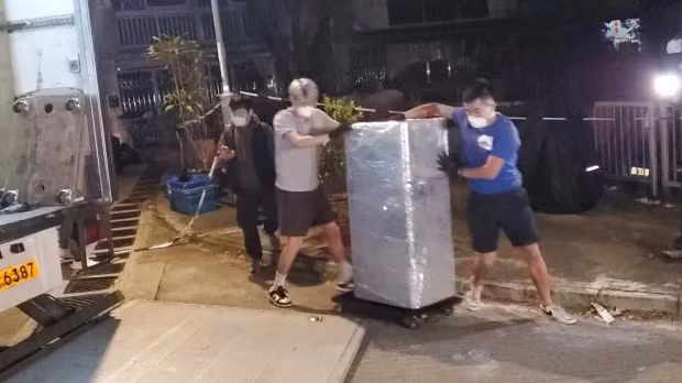 Ben trong ngoi nha lien quan vu phan xac nguoi mau Hong Kong-Hinh-2