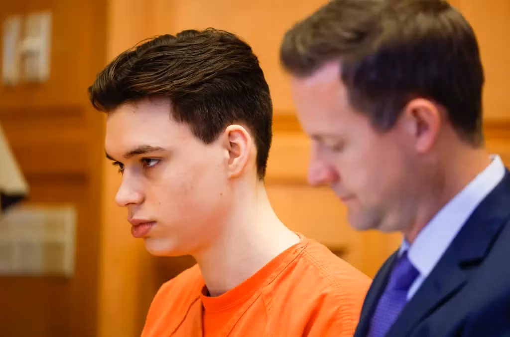 Danh chet giao vien vi diem kem, thieu nien 17 tuoi linh an chung than