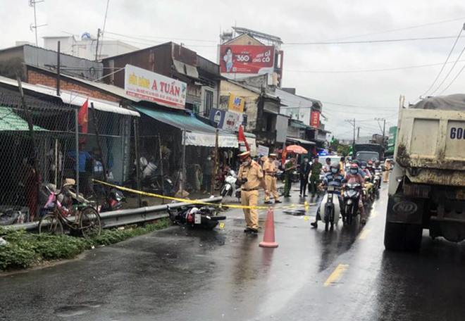 Vĩnh Long: Thiếu niên 15 tuổi chạy xe máy tông cụ bà tử vong Vinh Long: Thieu nien 15 tuoi chay xe may tong cu ba tu vong