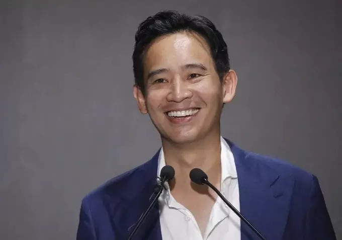 Thành tích học vấn khủng của ứng viên thủ tướng Thái Lan - Hình 2 Thanh tich hoc van khung cua ung vien thu tuong Thai Lan-Hinh-2