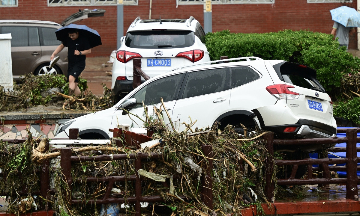 Doksuri là một trong những cơn bão mạnh nhất tấn công Trung Quốc trong nhiều năm gần đây.