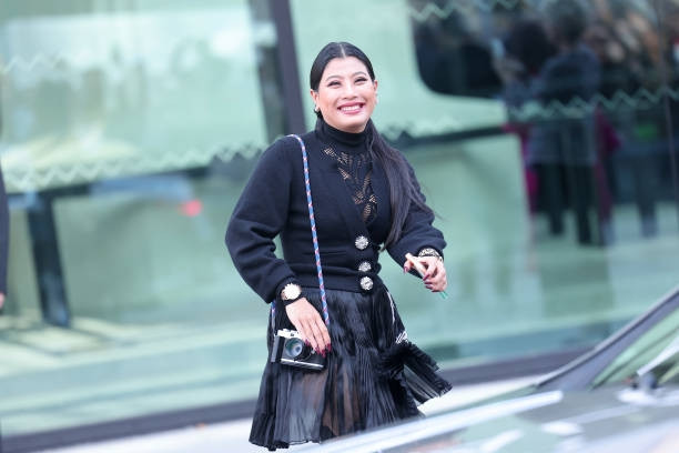 Hiện tại, thành công mà Sirivannavari mong muốn đạt được là về thương hiệu, trang phục, không phải nhờ xuất thân của cô. Ảnh: Getty, Reuters.