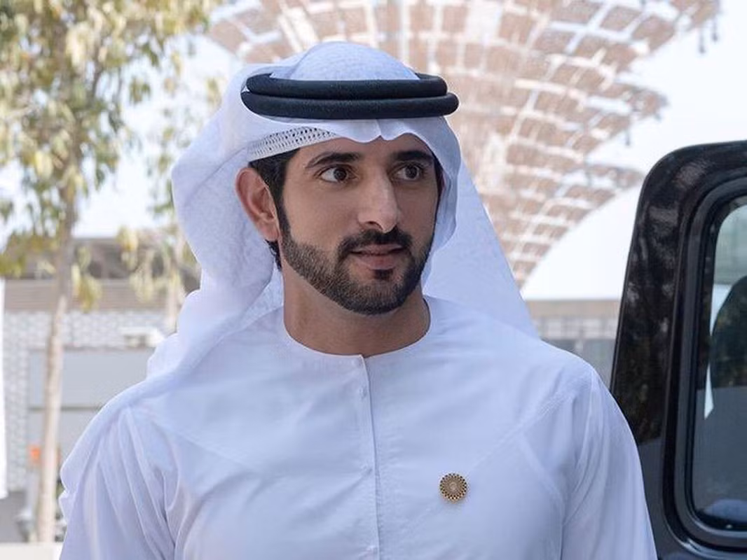 Sheikh Hamdan bin Mohammed được xem là một trong những hoàng tử đẹp trai, giàu có bậc nhất châu Á cũng như trên thế giới.