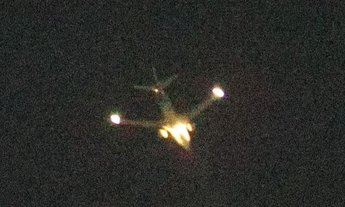 May bay toi Dubai boc chay sau khi va phai chim