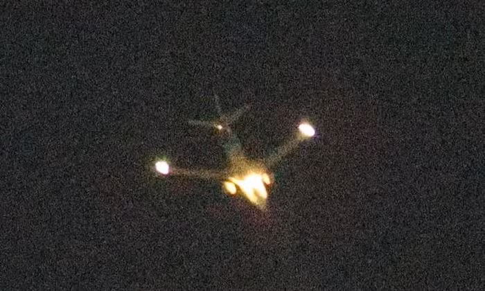 May bay toi Dubai boc chay sau khi va phai chim