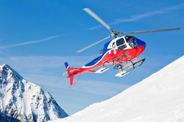 Sau tai nạn trực thăng, Nepal cấm các chuyến bay “không cần thiết“ Sau tai nan truc thang, Nepal cam cac chuyen bay “khong can thiet“