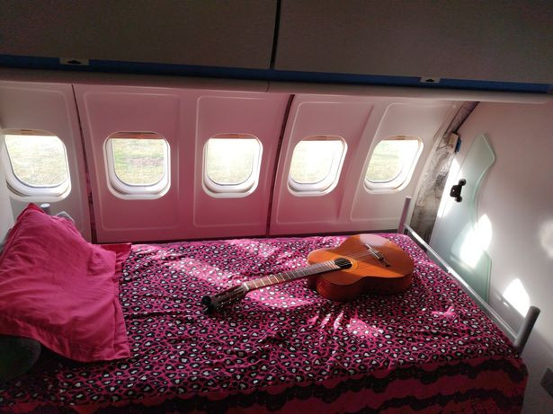 Phi công Mỹ biến 2 máy bay cũ thành ngôi nhà mơ ước - Hình 2 Phi cong My bien 2 may bay cu thanh ngoi nha mo uoc-Hinh-2