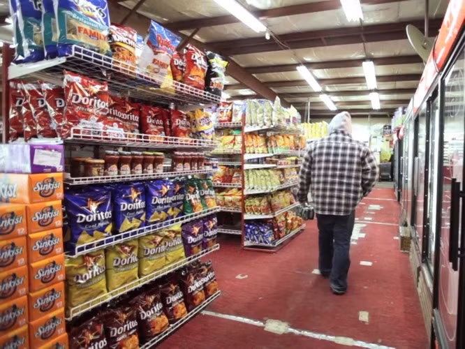 Cuoc song khac nghiet o thi tran cuc Bac nuoc My-Hinh-6