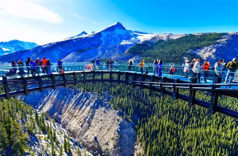 Vẻ đẹp ngoạn mục của những cây cầu nổi tiếng nhất thế giới - Hình 5 Ve dep ngoan muc cua nhung cay cau noi tieng nhat the gioi-Hinh-5