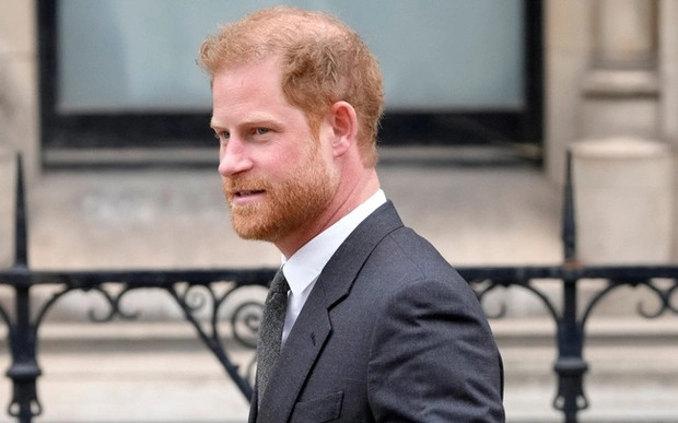 Hoàng gia Anh xoá danh hiệu “Hoàng thân” của Hoàng tử Harry Hoang gia Anh xoa danh hieu “Hoang than” cua Hoang tu Harry