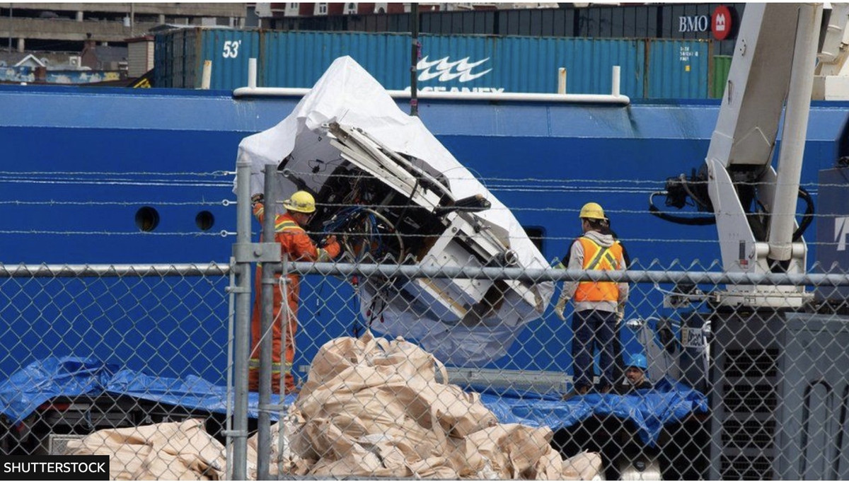 Sau 5 ngày tìm kiếm tích cực và phát hiện các mảnh vỡ, lực lượng cứu hộ xác định 5 hành khách đã thiệt mạng trong một vụ nổ thảm khốc của tàu Titan ở độ sâu gần 4.000m, cách xác tàu Titanic khoảng vài trăm mét.