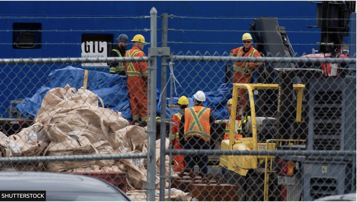 Việc kiểm tra các mảnh vỡ có thể giúp làm sáng tỏ thêm nguyên nhân của vụ nổ thảm khốc làm vỡ tan tàu lặn Titan vào ngày 18/6.