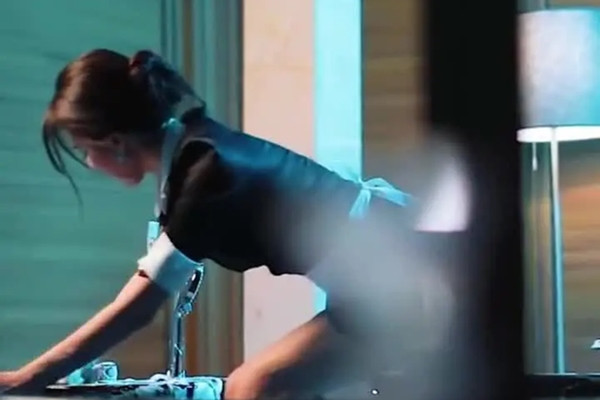 Phú bà tuyển giúp việc lương 500 triệu đồng, yêu cầu gây sốc Phu ba tuyen giup viec luong 500 trieu dong, yeu cau gay soc