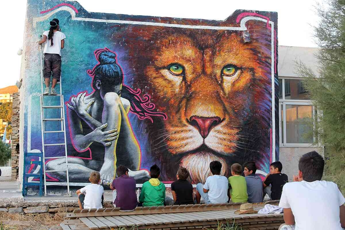 WD và các bạn học của mình thường phản đối các chính sách của trường học bằng các biểu ngữ lớn, phức tạp. Từ đó, anh ấy nhận ra rằng những hình ảnh lớn đặt ở nơi công cộng có thể có tác động lớn đến xã hội.