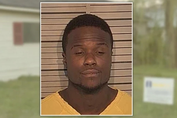 Người phụ nữ bị bạn trai nhốt trong tủ quần áo 2 tháng Nguoi phu nu bi ban trai nhot trong tu quan ao 2 thang