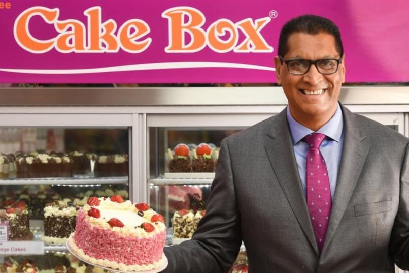 Triệu phú Anh hầu toà vì chặt hơn 100 cây xanh xây biệt thự Trieu phu Anh hau toa vi chat hon 100 cay xanh xay biet thu