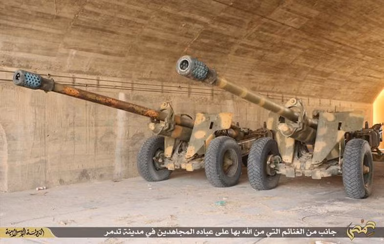 Pháo có thể bắn những quả đạn đi xa tới 27,5km với đạn thường và 38km với đạn pháo tăng tầm.