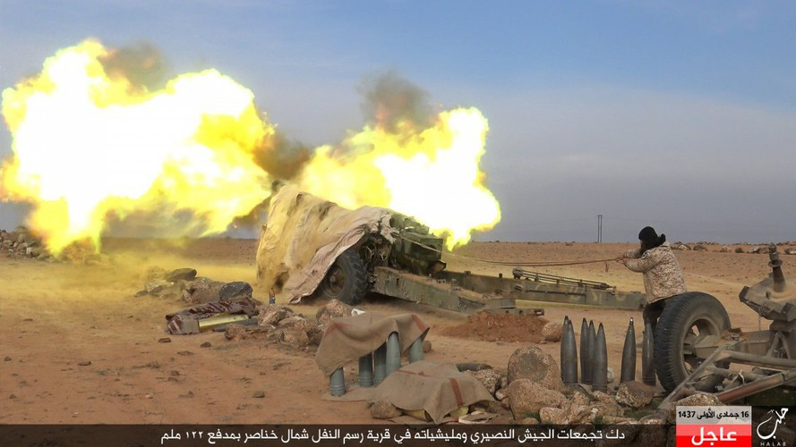 Ra đời vào thập niên 1950, lựu pháo M-46 130mm là một trong những khẩu pháo đầy uy lực với chiều dài nòng pháo gấp 52 lần cỡ nòng.