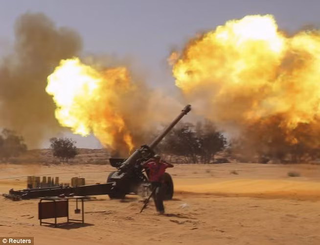 Đây là một trong những loại pháo Liên Xô và các nước thuộc khối Xã hội Chủ nghĩa sử dụng rộng rãi.