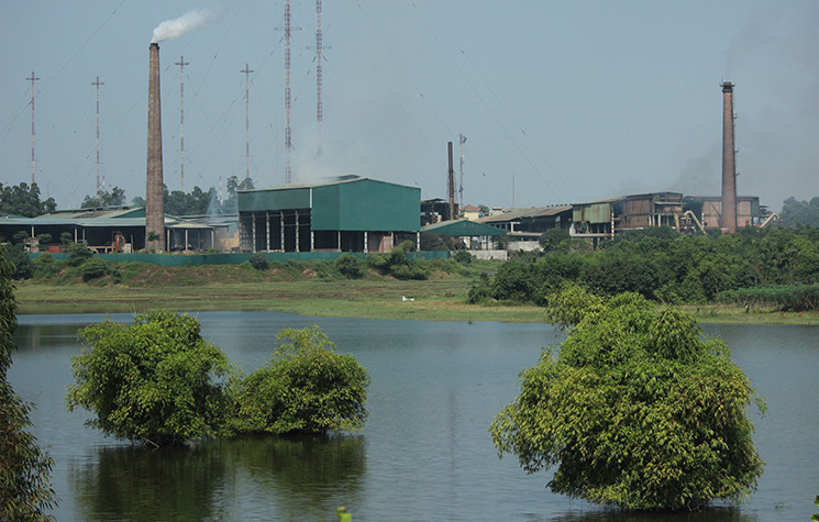 Bãi rác Xuân Sơn (TX Sơn Tây, TP Hà Nội) là bãi đổ rác lớn thứ hai ở Hà Nội. Khu xử lý rác tại Xuân Sơn đã hoạt động được 11 năm thuộc Công ty TNHH MTV Môi trường Đô thị Hà Nội (Urenco), do Chi nhánh Xuân Sơn (Urenco 6) - ông Nguyễn Thanh Hà làm giám đốc vận hành.