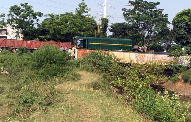 Thời điểm xảy ra tai nạn chiếc tàu hỏa đang chở hàng hóa.