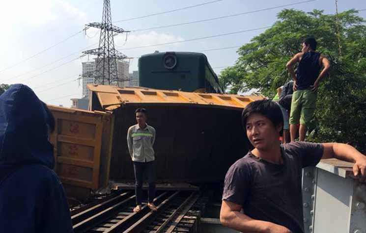 Tai nạn khiến nhiều người kinh hoàng.