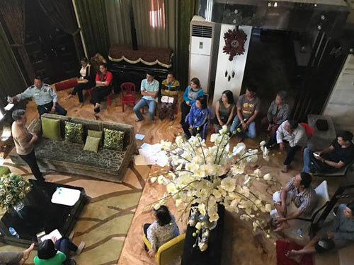 Chuyen chua biet ve vu Dam Vinh Hung tra 20 ty tien no co bac cua me