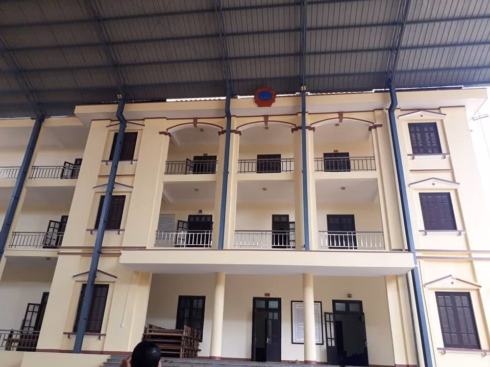 Ong Phan Van Vinh cung 91 dong pham hau toa ngay 12/11-Hinh-2