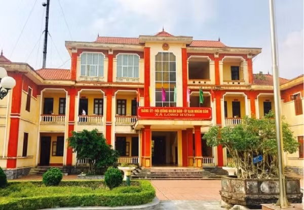 Nghi van Chu tich xa quan he bat chinh voi nhan vien: “Ong ay la nguoi hoa nha“-Hinh-2