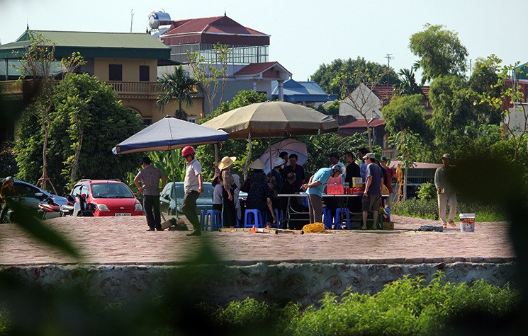  Tang lễ nguyên Tổng Bí thư Đỗ Mười được tổ chức theo nghi thức Quốc tang (ngày 6 - 7/10/2018). Lễ an táng từ 13h ngày 7/10, tại quê nhà, Khu Ma Vang, thôn 1, xã Đông Mỹ (huyện Thanh Trì, thành phố Hà Nội).