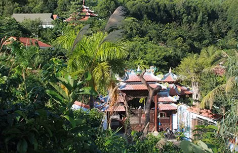 6. Sẽ xử lý biệt thự không phép của tướng công an Phan Như Thạch. Liên quan đến biệt thự xây dựng không phép trong rừng Hải Vân của ông Phan Như Thạch, nguyên Phó Giám đốc Công an tỉnh Quảng Nam, ngày 21/1, ông Đàm Quang Hưng, Phó Chủ tịch UBND quận Liên Chiểu - TP Đà Nẵng cho biết: "UBND quận đã nhận được Công văn 454 của UBND TP Đà Nẵng, chỉ đạo hướng xử lý biệt thự “lụi” của Thiếu tướng Phan Như Thạch và quần thể biệt thự xây dựng lấn đất rừng của một người tên Quang tại khu vực rừng Nam Hải Vân". Theo ông Hưng, theo ý kiến chỉ đạo của TP Đà Nẵng thì biệt thự của ông Thạch và của ông Quang phải tháo dỡ.