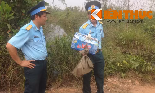 Kỷ vật của các chiến sĩ được đồng đội thu gom từ hiện trường.