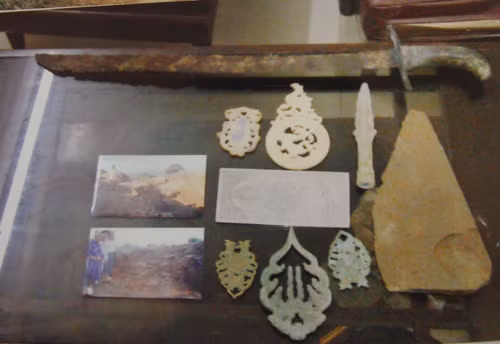 Một số hiện vật mà ông Tiệp và các cộng sự tìm được trong quá trình thăm dò kho báu ở núi Tàu.