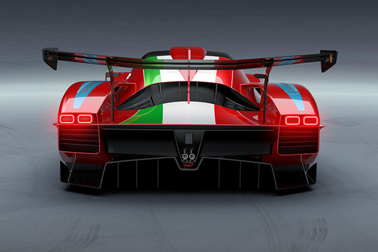 Dễ dàng nhận thấy xe sở hữu phần đầu xe và đuôi xe với những khuếch tán lớn nhằm tạo lực ép, trong khi phần thân trên được thiết kế phẳng nhằm giảm lực kéo giúp xe đạt tốc độ cao hơn. Cánh gió phía sau không quá lớn, được nối liền với phần cabin nhằm ngăn việc xe “cất cánh” khi xảy ra tai nạn. Bánh xe được bao bọc bởi một miếng che khí động học được làm bằng sợi carbon nhằm giảm gió bị kéo lại khi di chuyển qua xe.