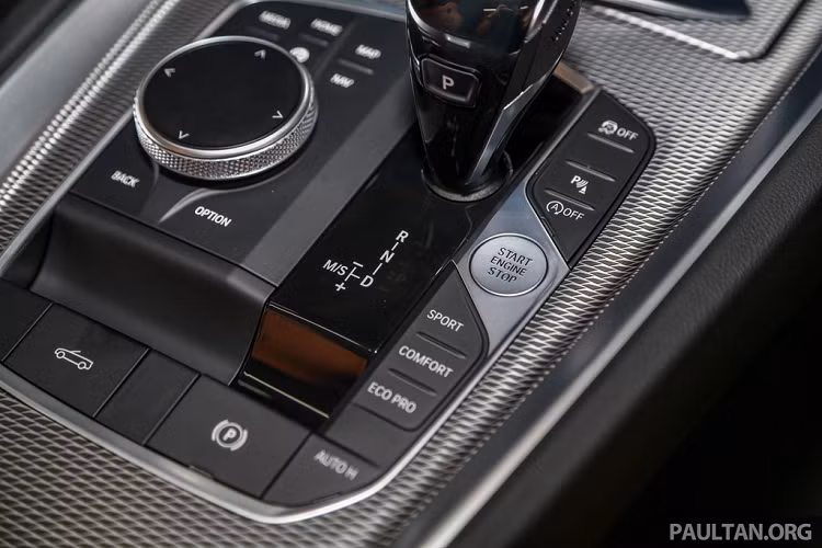 Hệ thống phanh được nâng cấp, khóa vi sai điện tử M Sport cho trục sau và hệ thống treo M Sport cũng là những trang bị tiêu chuẩn cho Z4 2019.