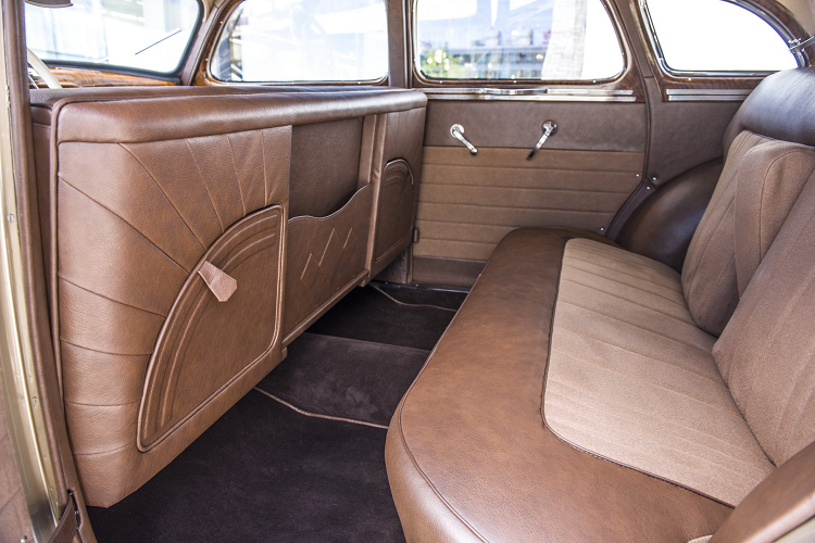 Chiếc xe hiếm hoi này vẫn được trưng bày tại bảo tàng Skoda ở Cộng hoà Séc cho tới 1/9/2019. Hàng ghế thứ 2 trên chiếc Skoda Superb OHV