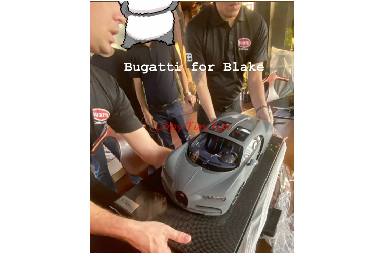 Trên thế giới, chỉ có đúng 20 chiếc Bugatti Chiron Sport 110 Ans Edition được sản xuất và 1 trong số đó đã về đội của các đại gia Campuchia khiến không ít nhà giàu châu Á sửng sốt. Giá bán cho mẫu xe Bugatti Chiron Sport phiên bản kỷ niệm sinh nhật lần thứ 110 của hãng siêu xe Pháp tại nước ngoài là 3,26 triệu đô la, khi xuất hiện ở xứ sở chùa tháp, giá xe có thể hơn 5 triệu đô la (khoảng 115 tỷ đồng).