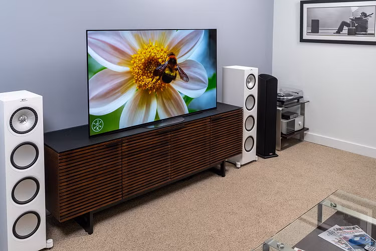 Top nhung chiec TV xuat sac nhat thi truong hien nay