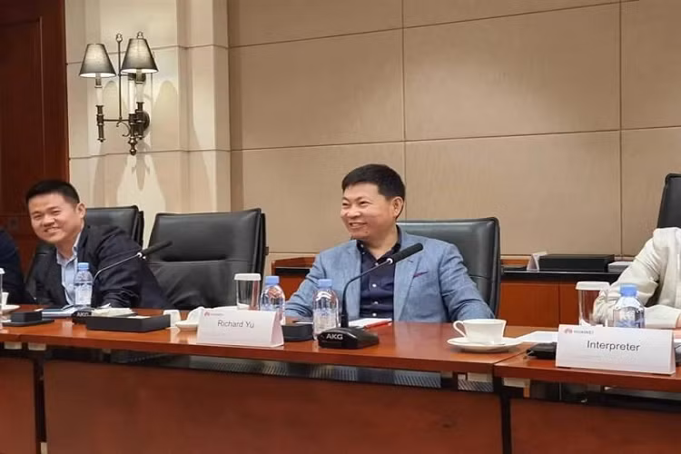 Huawei P40 se duoc cong bo tai Paris vao cuoi thang 3/2020-Hinh-2