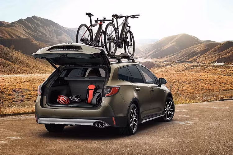 Trước đó, vào đầu tháng 9 vừa qua, Toyota Motor Thailand đã ra mắt Corolla Altis 2019 thế hệ hoàn toàn mới với giá bán khởi điểm từ 829.000 baht đến 1.099.000 baht (tương đương 630 - 835 triệu đồng).