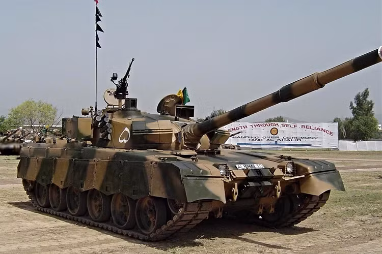 Dòng xe tăng chiến đấu chủ lực được Pakistan và Trung Quốc phát triển chung từ những năm 90 dựa trên phiên bản Type 90-IIM của Trung Quốc. Xe tăng sử dụng động cơ diesel KMDB 6TD-2 6 xi-lanh, công suất 1.200 mã lực, trọng lượng 46 tấn, tốc độ tối đa 72 km/h, giá bán dao động 4,7-5,8 triệu USD.