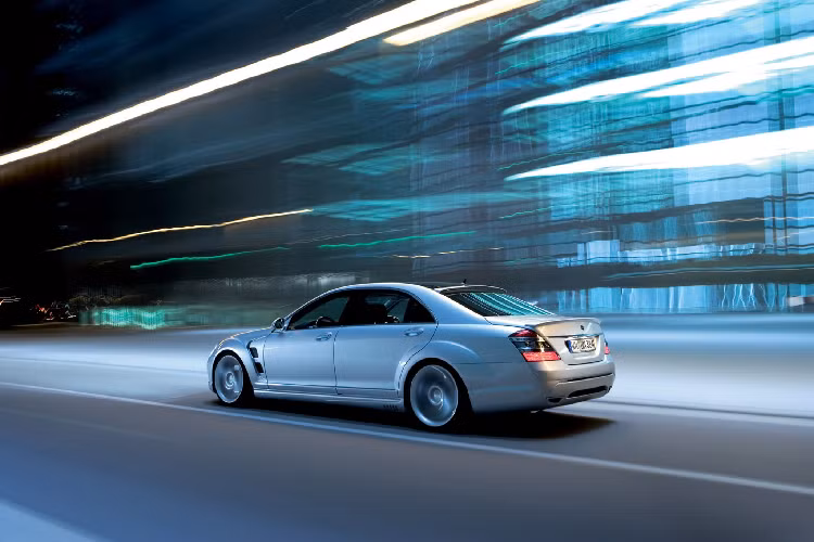 Bên cạnh đó, hãng độ xe Lorinser đưa ra nhiều tùy chọn mâm khách hàng cho khách hàng lựa chọn với kích cỡ lên đến 21 inch.